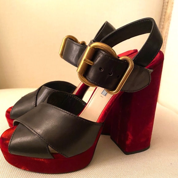 Prada Black and red Velvet and leather sandals 39 perfect for the holidays! - Picture 6 of 11